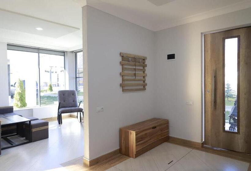 Номер Стандарт, Modern House 2