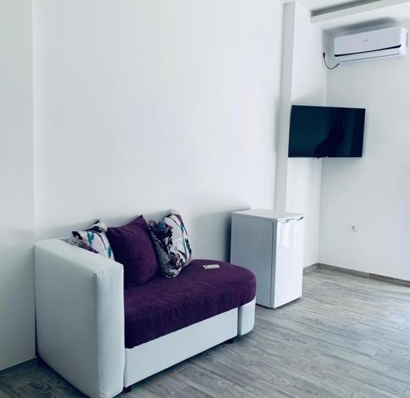 Triple Room Sea View, Seafront Apartments