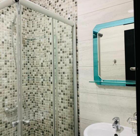 Triple Room Sea View, Seafront Apartments