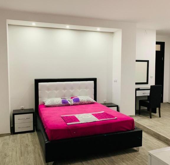 اتاق استاندارد با تخت بزرگ, Seafront Apartments