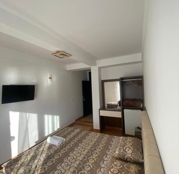 اتاق استاندارد با چشم‌انداز دریا, Seafront Apartments