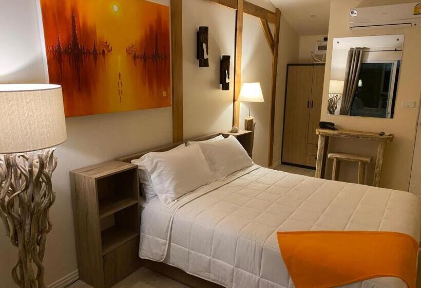 Бунгало Стандарт, Nam Jai Beach Sunset