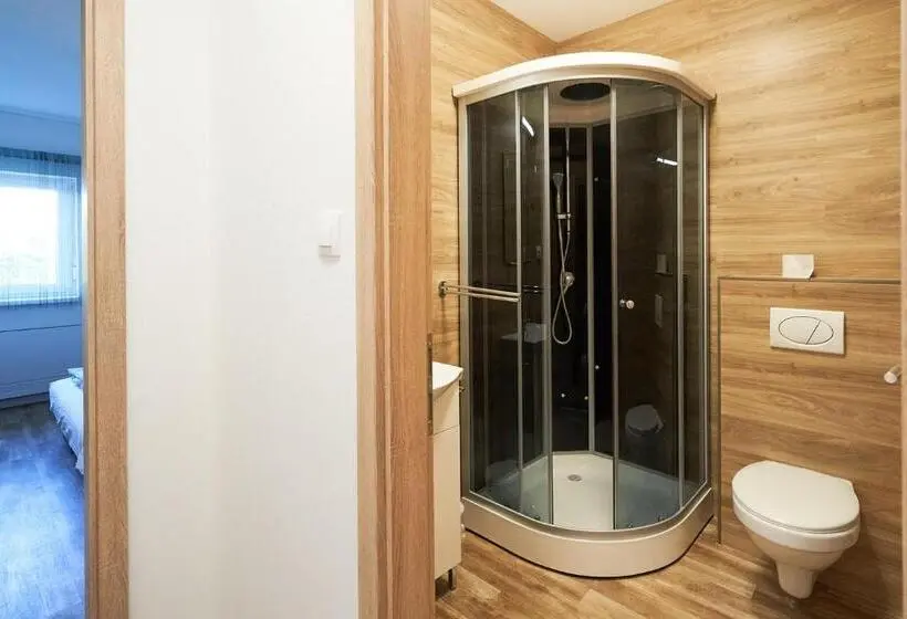 Standard-studio, Thermal Apartman   Em