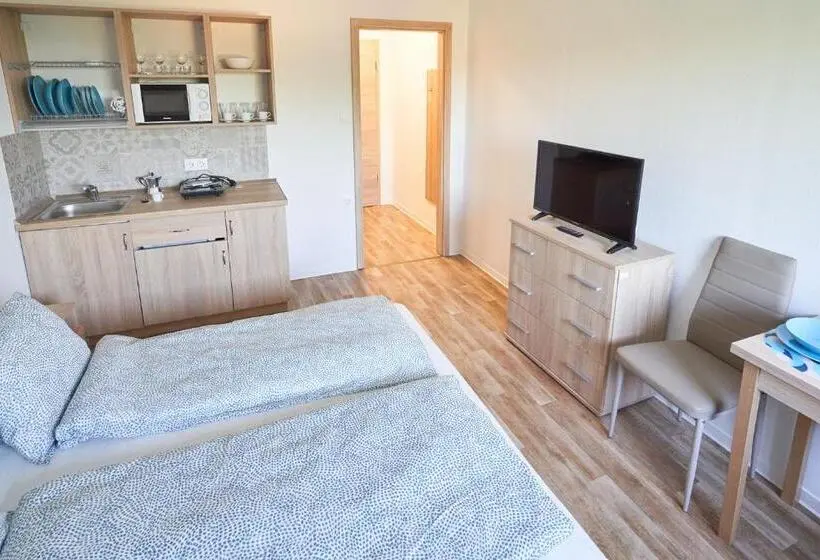 Standard-studio, Thermal Apartman   Em