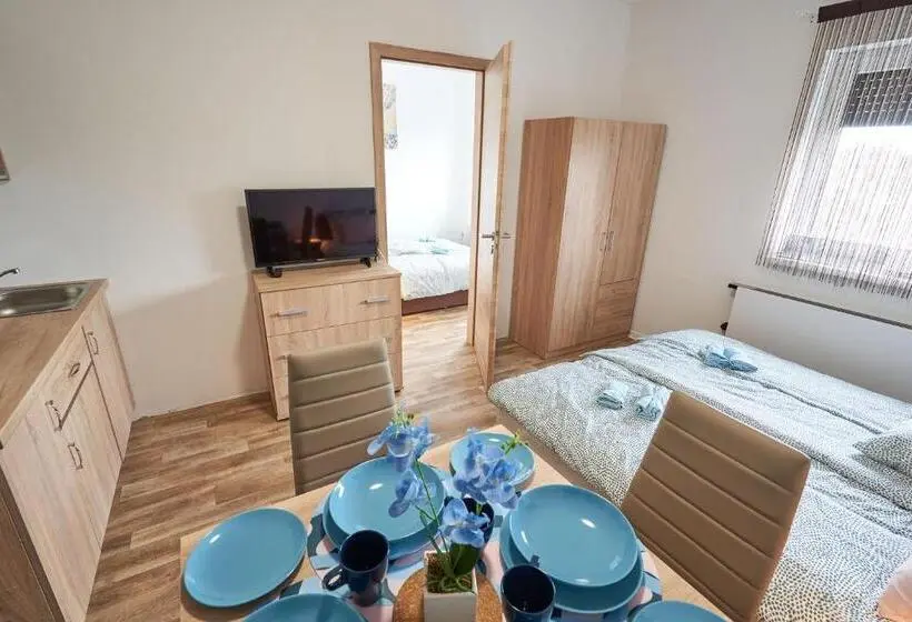 Huoneisto 1 Makuuhuone, Thermal Apartman   Em