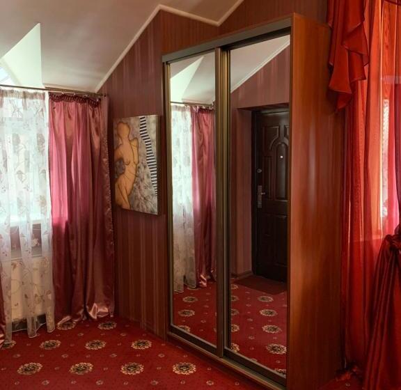 سوئیت با بالکن, Arkada Hotel Kharkiv