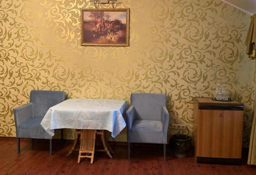 جناح, Arkada Hotel Kharkiv