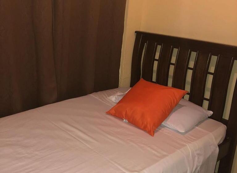 חדר סטנדרט לשלושה, Posada Valerie