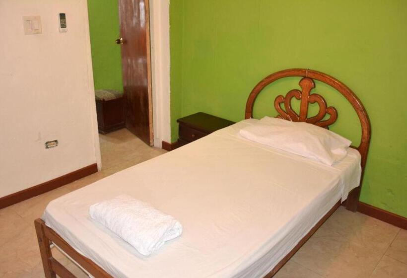 חדר משפחתי, Posada Valerie