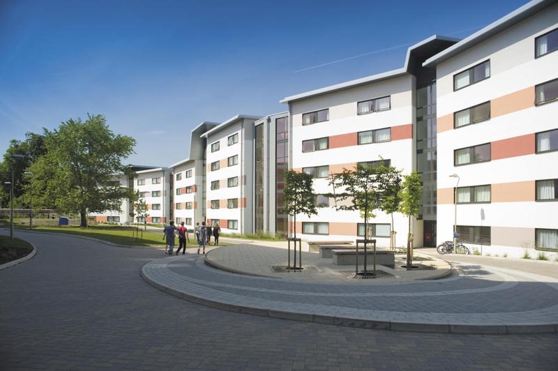 غرفة أساسية, Venue Reading Accommodation