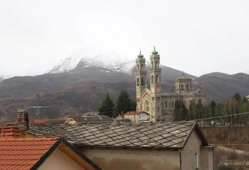 山の見えるスーペリアルーム, Bed And Breakfast Giaveno Rio