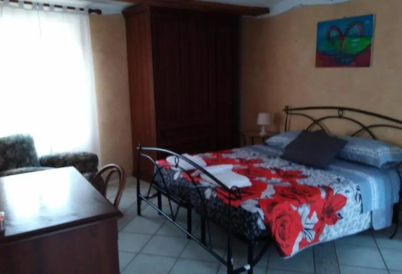 山の見えるスーペリアルーム, Bed And Breakfast Giaveno Rio