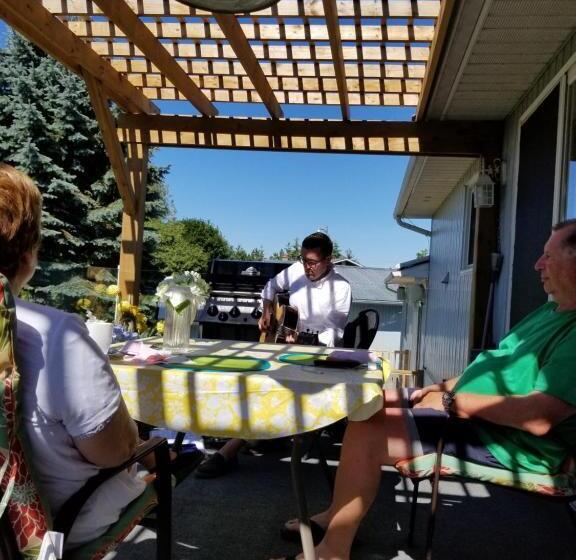 جناح ديلوكس, Runaway Bay Guest House