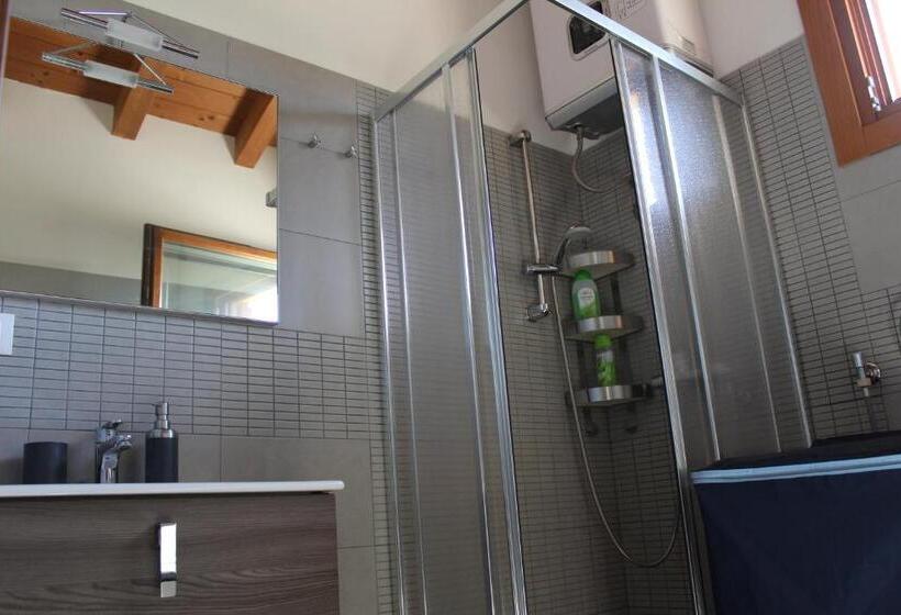 家庭间, Villa Madi