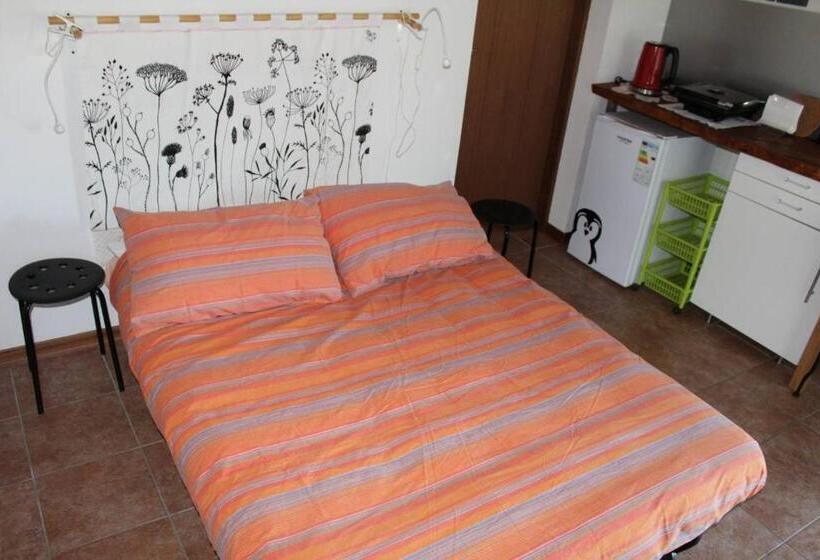 家庭间, Villa Madi