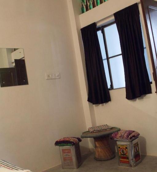 バス共有のスタンダードルーム, Chalo Eco Hostel