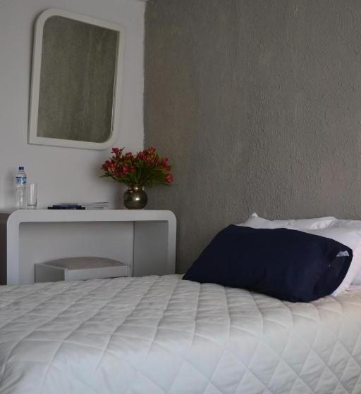 غرفة قياسية فردية, Cité Otel