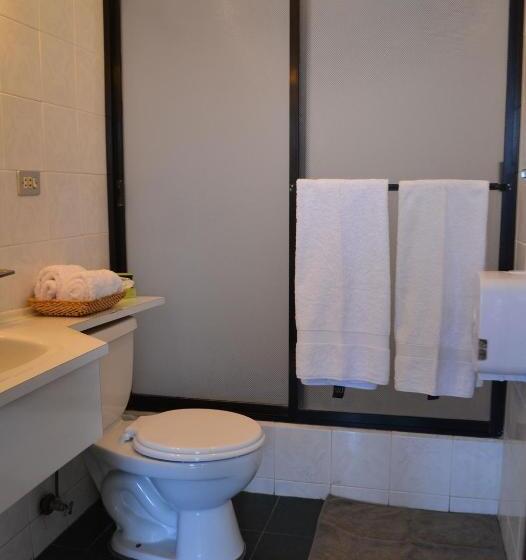 غرفة قياسية, Cité Otel