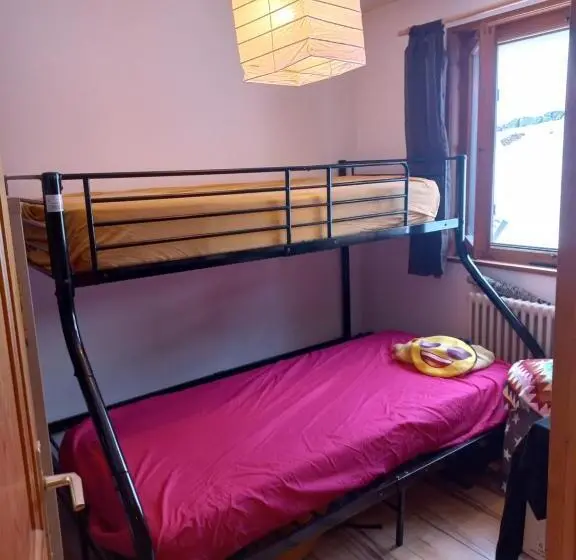 Perhehuone Jaettu Kylpyhuone, Freeride Hostel & Bar