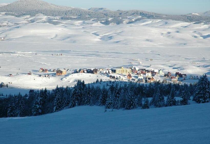 اتاق استاندارد سه نفره, Adria Ski