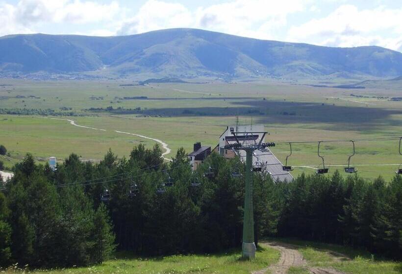 اتاق استاندارد سه نفره, Adria Ski