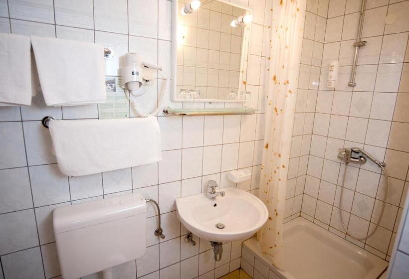 اتاق سوپریور خانوادگی, Adria Ski