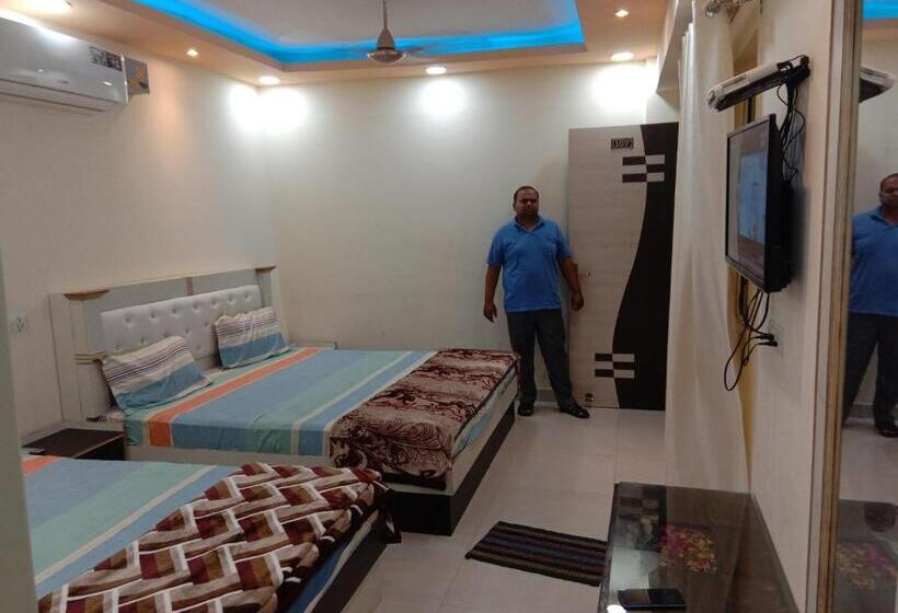 חדר משפחתי דלוקס, Oscar Banquet And