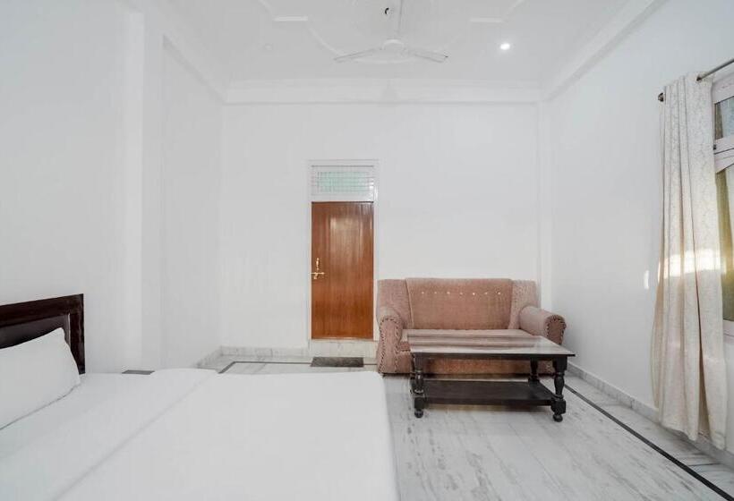 Номер Стандарт, Spot On Trishan Rooms