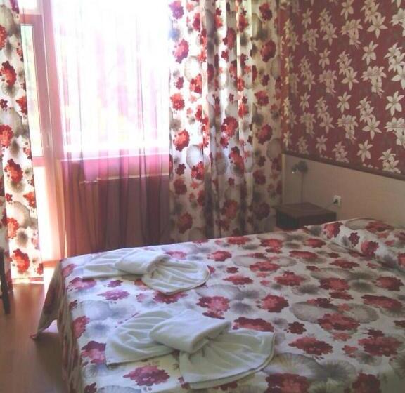 חדר משפחתי, Triumph