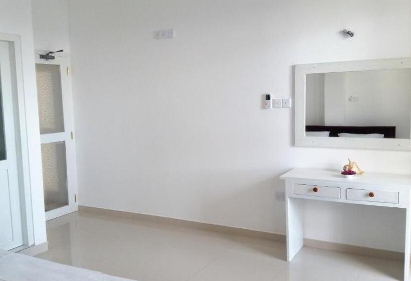 스탠다드 룸 측면 바다 전망, Mountain Wave Hotel And Surfshop