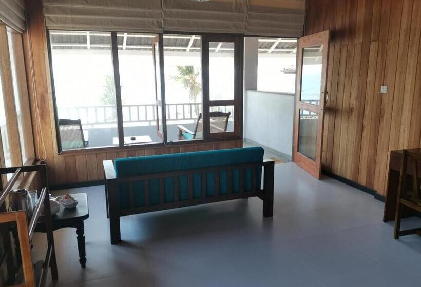 샬레, Mountain Wave Hotel And Surfshop