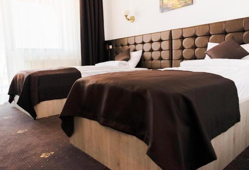 غرفة قياسية مزوَّدة بشُرفة, Casa Muntenească Alessandro