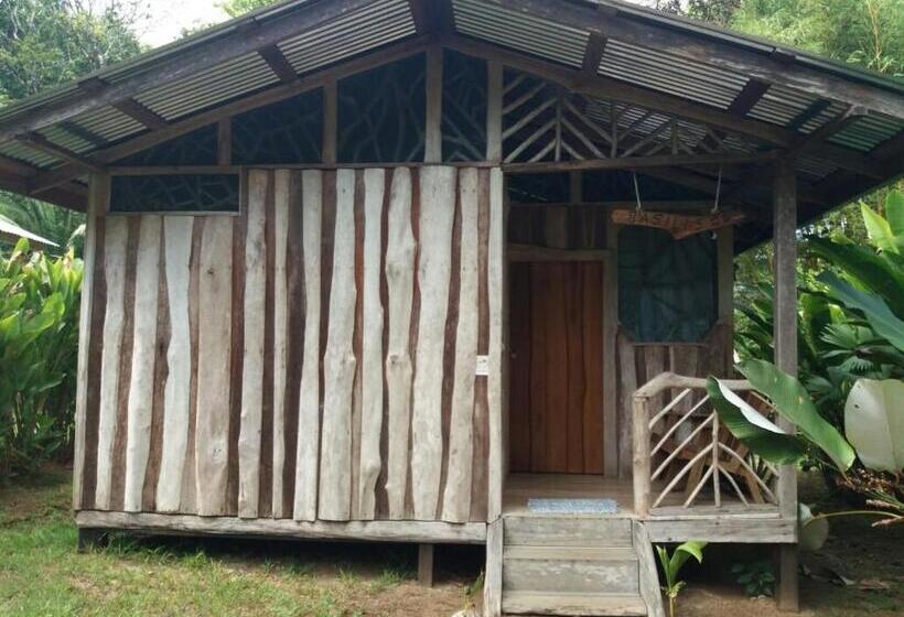 اتاق استاندارد سه نفره, El Chontal