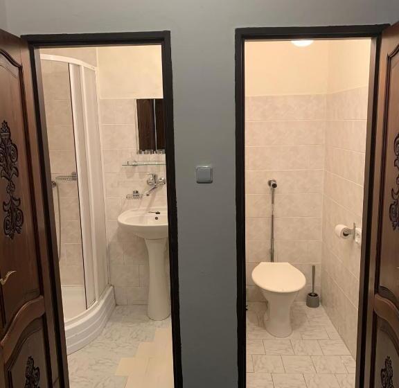 חדר משפחתי, Penzion U Orla