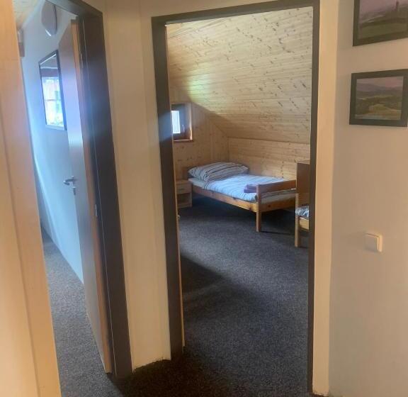 דירת שני חדרים, Penzion U Orla