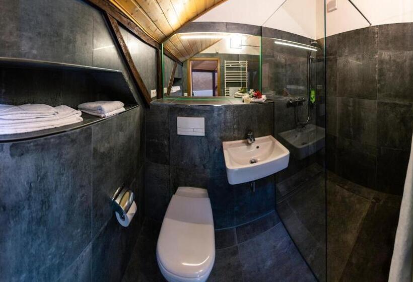 Номер Стандарт, Schwarzes Ross