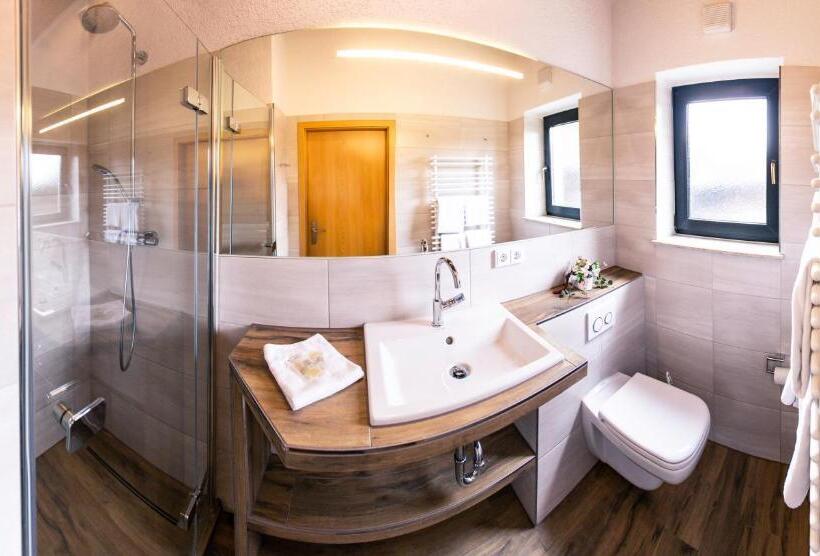 Номер Стандарт, Schwarzes Ross