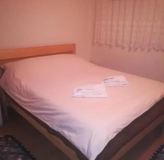 اتاق لوکس, Stefani Apartments
