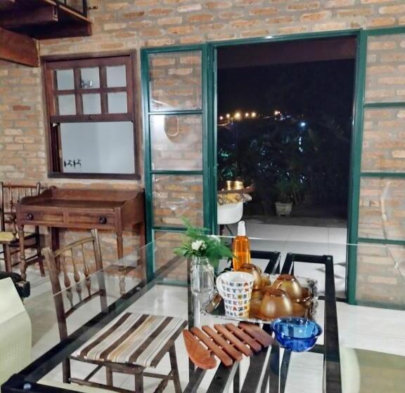 إستديو قياسى مزود بشرفة, Suítes Brotas City