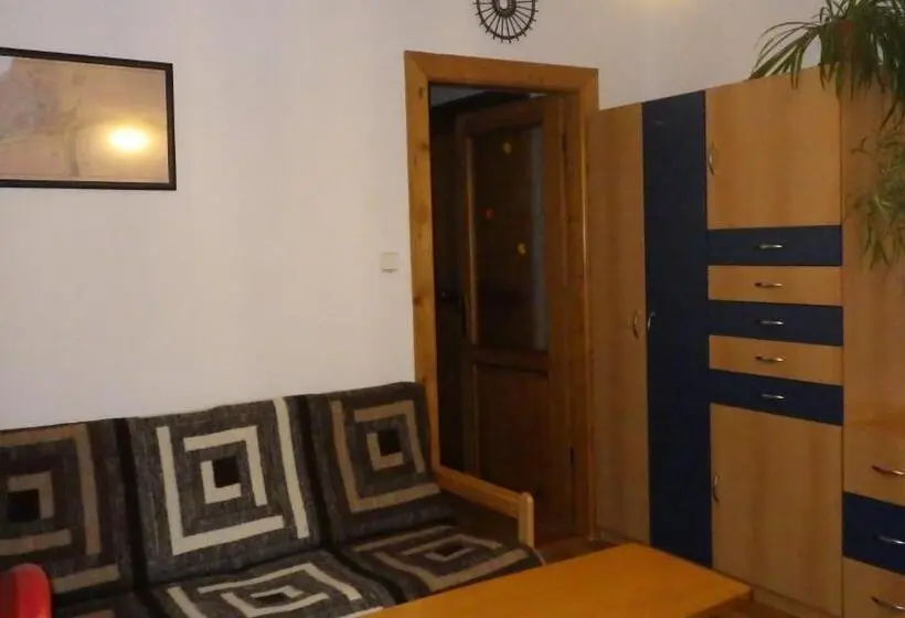 Sviitti, Ubytování U Dolanských