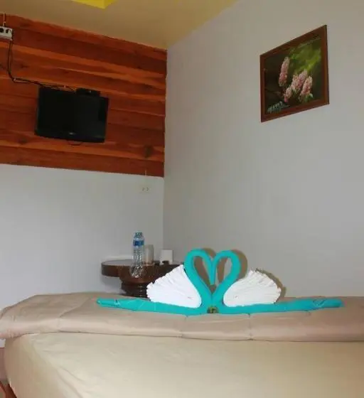 スタンダードバンガロー, Huensala Homestay