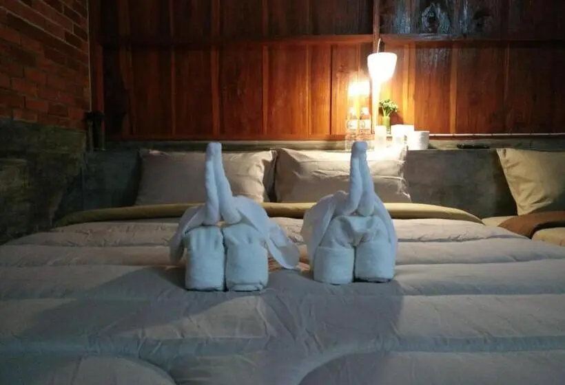 スタンダードトリプルルーム, Huensala Homestay