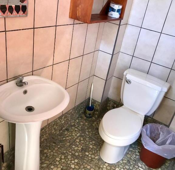 共用房间的床, Sandy Toes Hostel