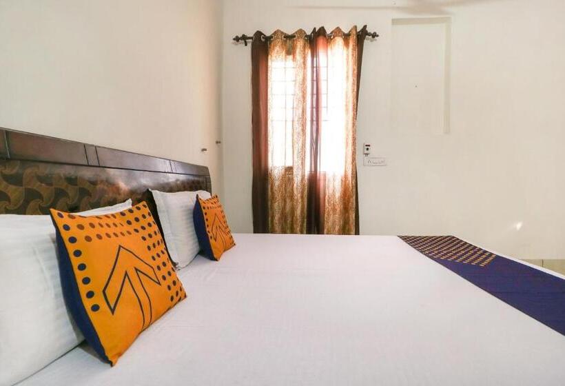 غرفة كلاسيكية ثلاثية, Spot On 66973 Hotel Chandigarh Highway