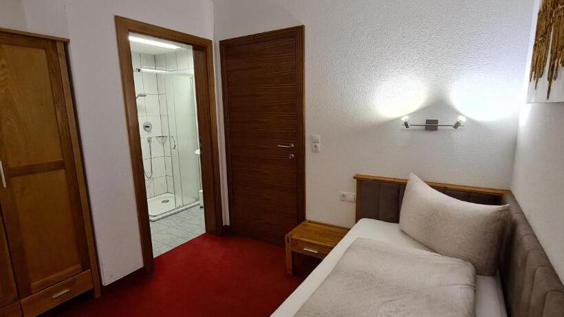 Апартаменты 2 Спальни, Apart Holiday