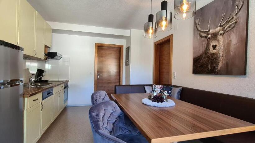 침실 2개 아파트, Apart Holiday