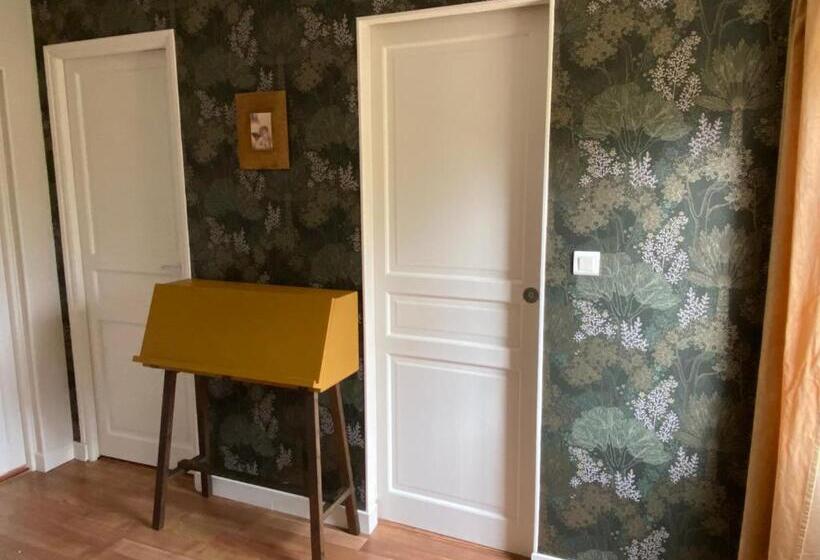 غرفة عائلية, Chambre De La Varandaine