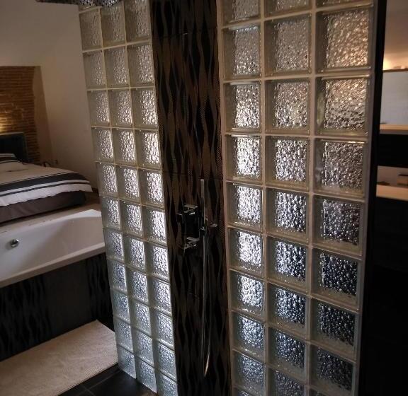 جناح كلاسيكي, Domaine La Baronne