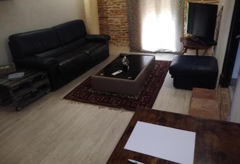 جناح كلاسيكي, Domaine La Baronne