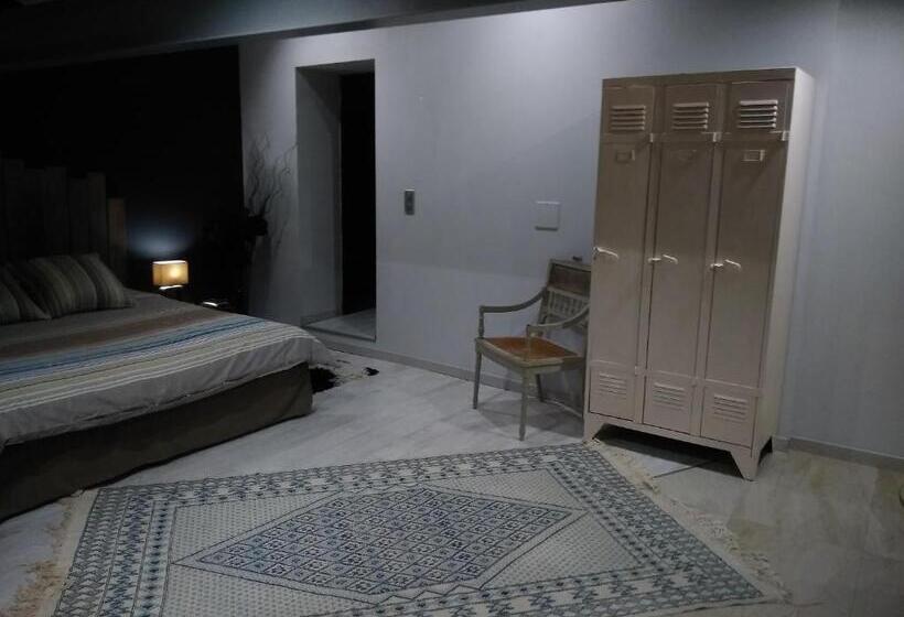 غرفة قياسية سرير كينج, Domaine La Baronne